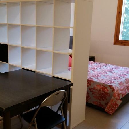 Bologna Studio Flat 111 Via Francesco Zanardi Villa Bagian luar foto