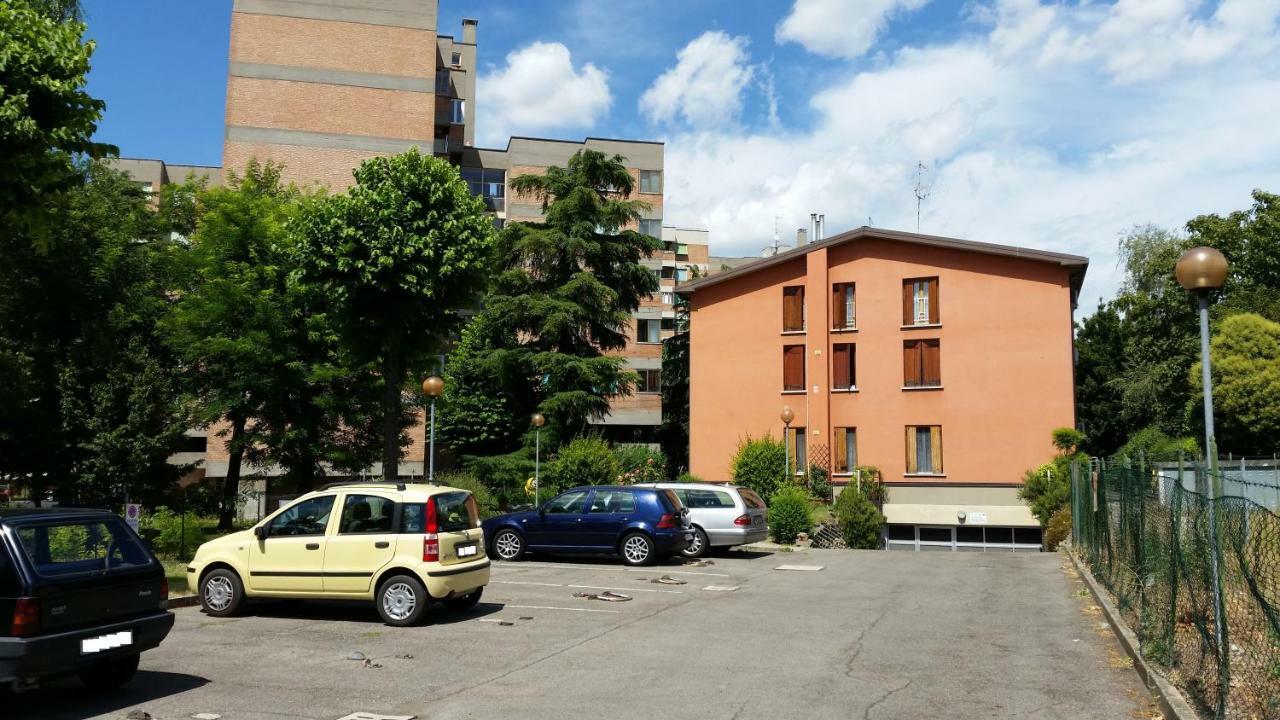 Bologna Studio Flat 111 Via Francesco Zanardi Villa Bagian luar foto